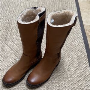 Ugg Janina Waterproof Rain Boots. Sz 8. Like New